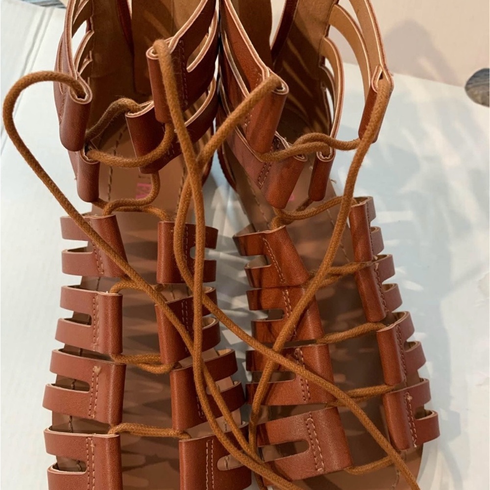 Shoe Dazzle Tan Lace Up Boots